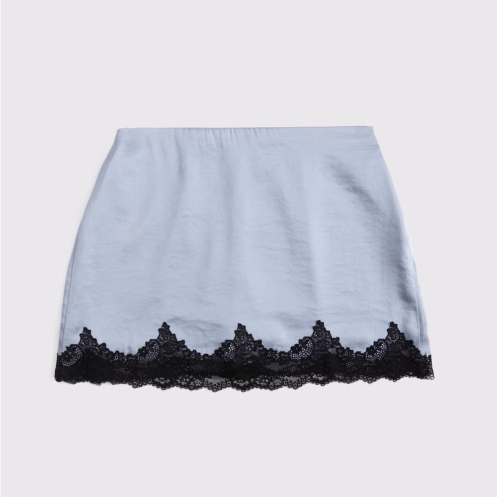 NWT Abercrombie High Rise Lace & Satin Mini Skort Medium